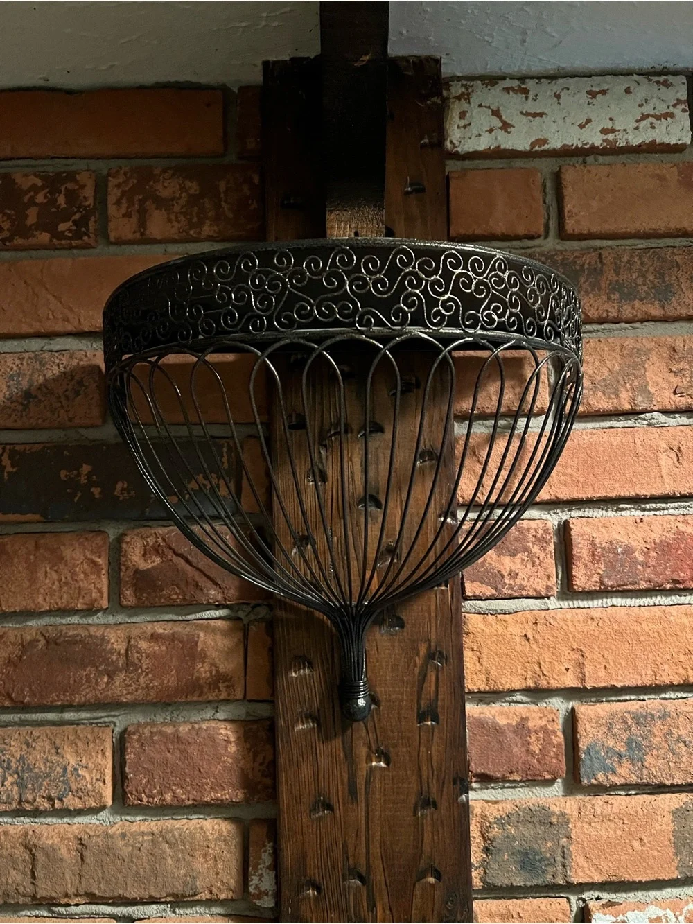 Y2K Southern Living At Home Black Metal half round Wall Basket Shelf Sconce